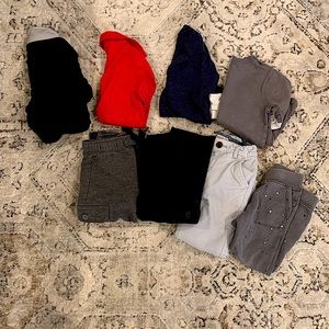 Bundle of 3T boys clothes. Old Navy/Cat and Jack/Carter’s. Excellent condition.